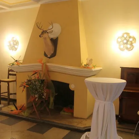 Gasthof Gaestehaus Der Polizei