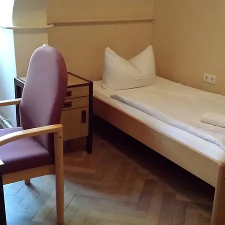 Gasthof Gaestehaus Der Polizei